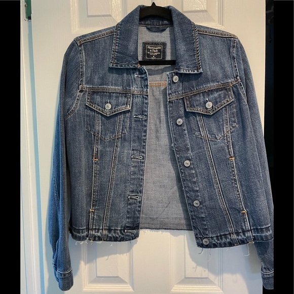 Abercrombie and Fitch Denim Jacket, NWOT, Size Medium - Picture 1 of 6